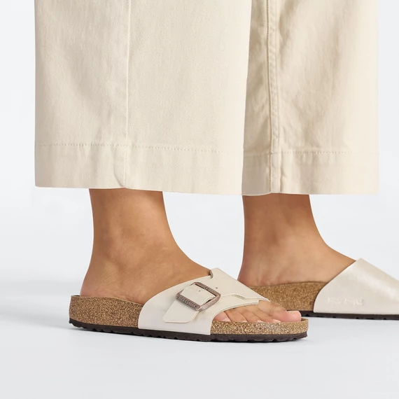 Birkenstock Catalina egypántos papucs keskeny | Gyöngyház fehér | Graceful pearl white