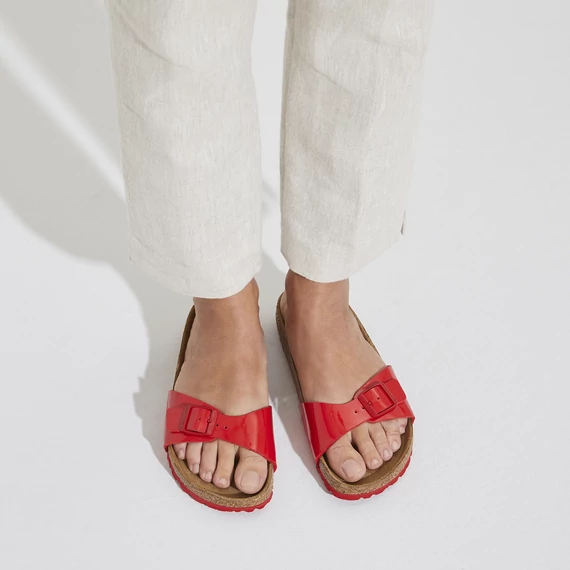Birkenstock Madrid egypántos papucs keskeny | Piros lakk | Patent cherry