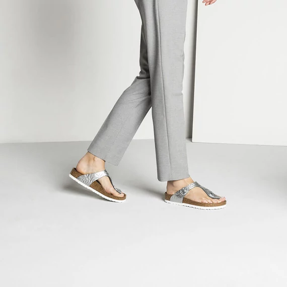 Birkenstock Gizeh lábujjközös papucs | Spektrális ezüst bőr | Spectral silver leather